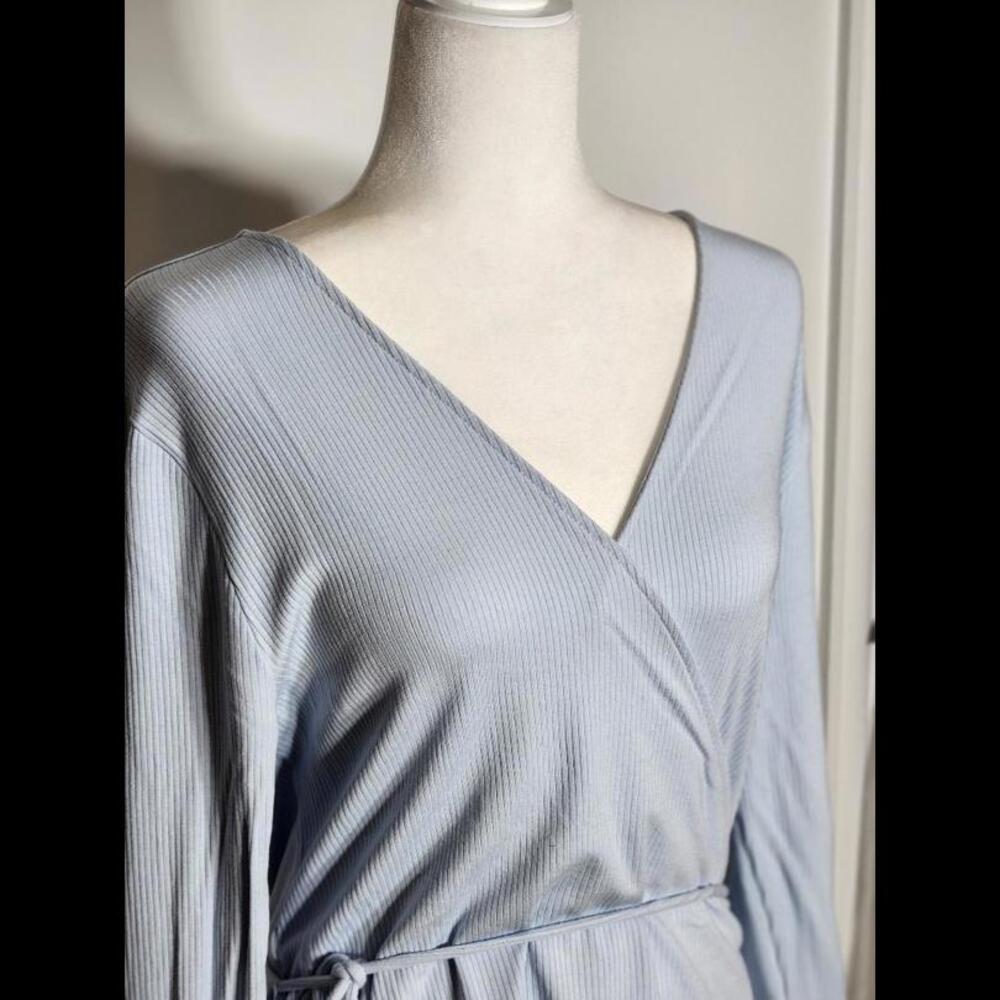 Ann Taylor Refined Stretch Wrap Top. - Picture 2 of 3